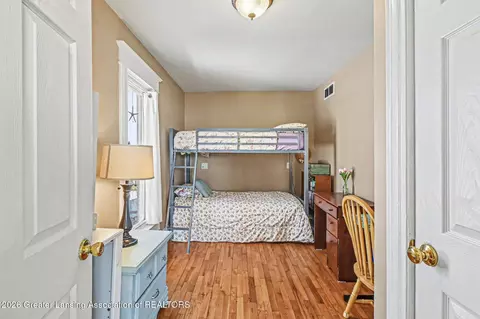 Bedroom - 6260 W Chadwick Rd, Dewitt, MI 48820 photo 1 of 7