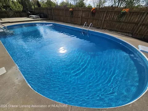 118 Caroline St, Portland, MI 48875
