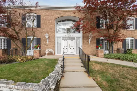 1740 Wellington Rd #103, Lansing, MI 48910