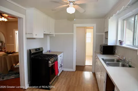 Kitchen - 334 Elm St, Mason, MI 48854 photo 4 of 4
