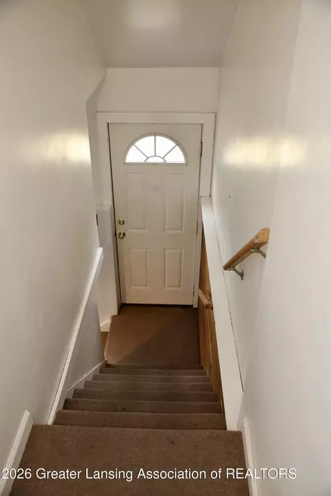 Entry Way - 334 Elm St, Mason, MI 48854 photo 4 of 4