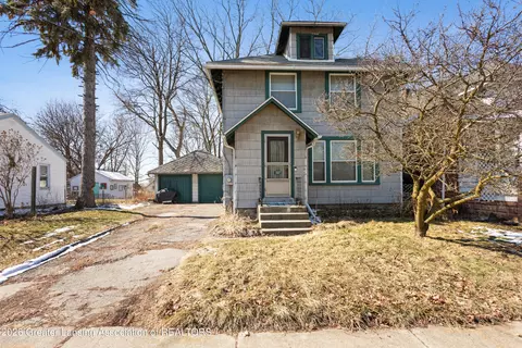 1527 Massachusetts Ave, Lansing, MI 48906