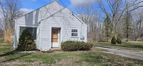 3220 W Miller Rd, Lansing, MI 48911