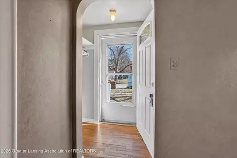 Entry Way - 1905 Walnut St, Holt, MI 48842 photo 1 of 2