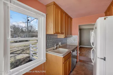 Kitchen - 1905 Walnut St, Holt, MI 48842 photo 1 of 4