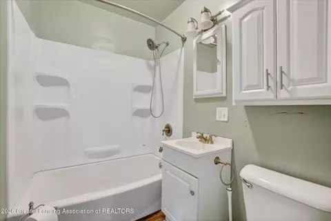 Bath - 1905 Walnut St, Holt, MI 48842 photo 1 of 1