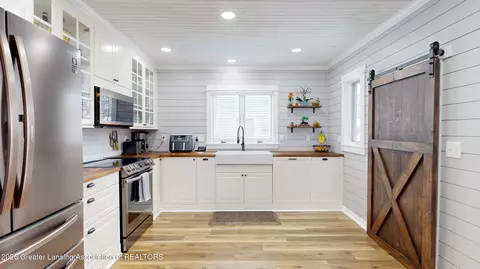 Kitchen - 337 Green St, Perry, MI 48872 photo 1 of 3