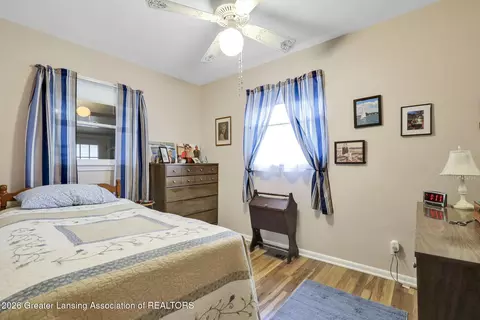 Bedroom - 7571 N Hartel Rd, Grand Ledge, MI 48837 photo 4 of 5