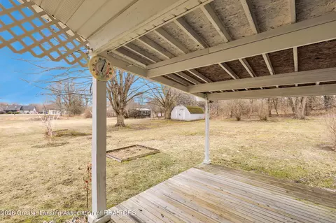 Exterior - 7571 N Hartel Rd, Grand Ledge, MI 48837 photo 6 of 9
