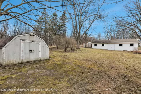 Exterior - 7571 N Hartel Rd, Grand Ledge, MI 48837 photo 7 of 9