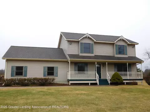 8201 W Howe Rd, Eagle, MI 48822