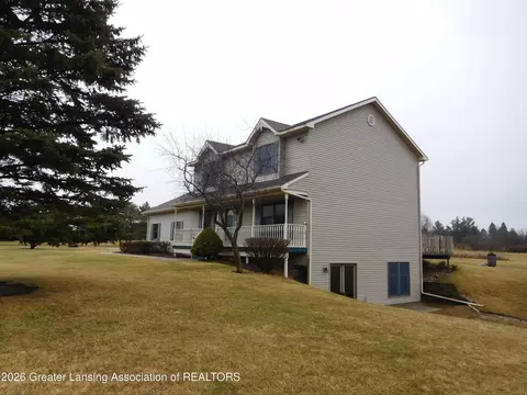Exterior - 8201 W Howe Rd, Eagle, MI 48822 photo 2 of 3
