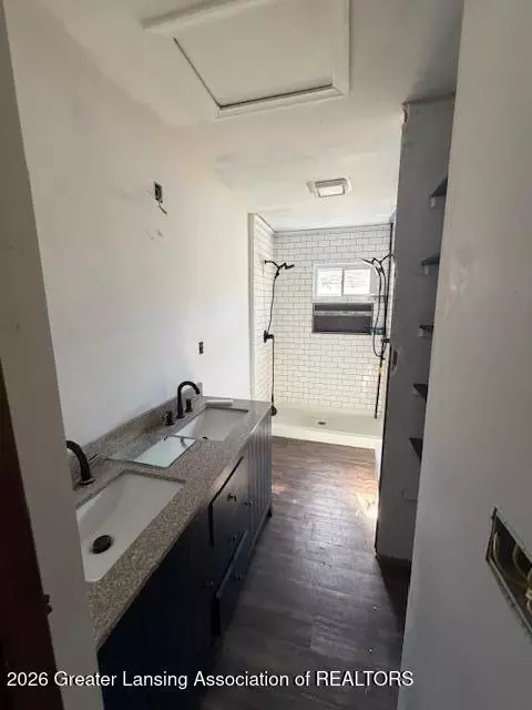 Bath - 1102 Willow St, Tecumseh, MI 49286 photo 2 of 2