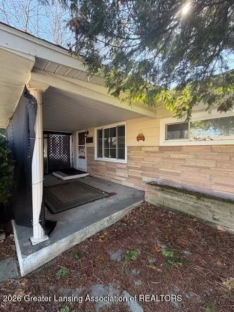 Exterior - 1102 Willow St, Tecumseh, MI 49286 photo 4 of 4