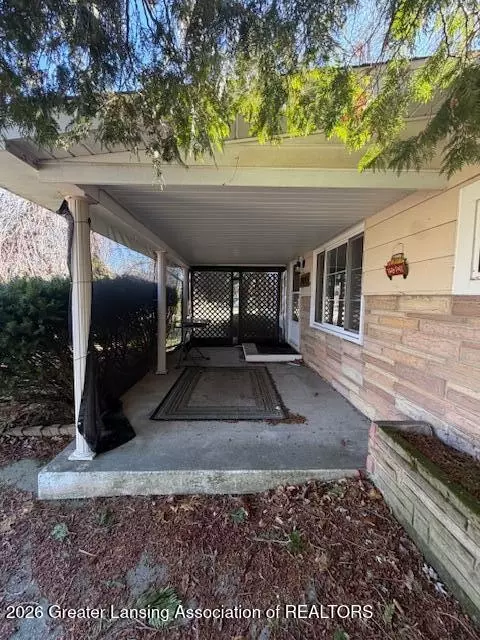 Exterior - 1102 Willow St, Tecumseh, MI 49286 photo 1 of 4