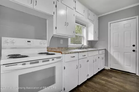 1522 Bailey St, Lansing, MI 48910