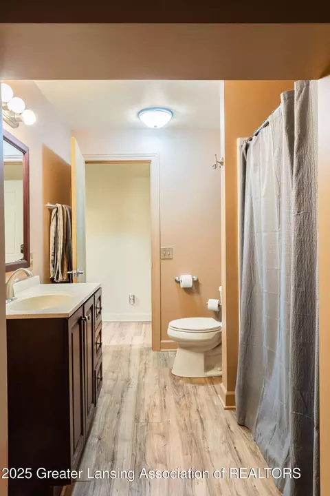 Bath - 2260 Holt Rd, Williamston, MI 48895 photo 2 of 2