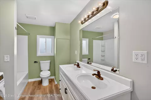 Bath - 5976 Greenman St, Haslett, MI 48840 photo 3 of 3