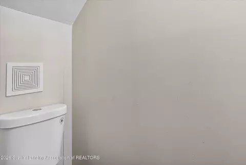 Bath - 5976 Greenman St, Haslett, MI 48840 photo 1 of 3