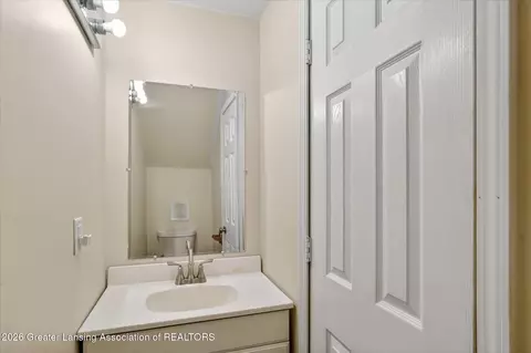 Bath - 5976 Greenman St, Haslett, MI 48840 photo 2 of 3