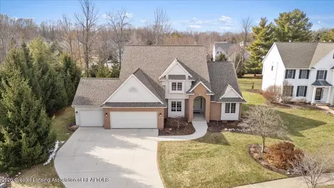 13282 Blaisdell Dr, Dewitt, MI 48820