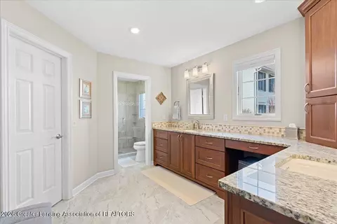 Bath - 13282 Blaisdell Dr, Dewitt, MI 48820 photo 1 of 5