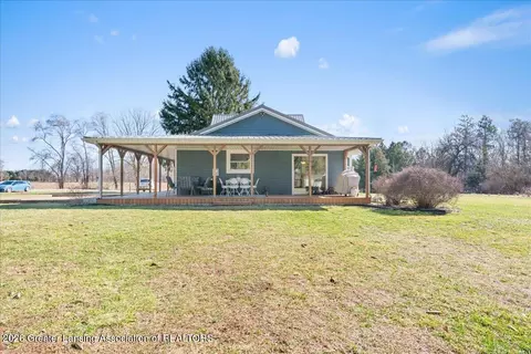 Exterior - 8348 E Maple Rapids Rd, Elsie, MI 48831 photo 3 of 7