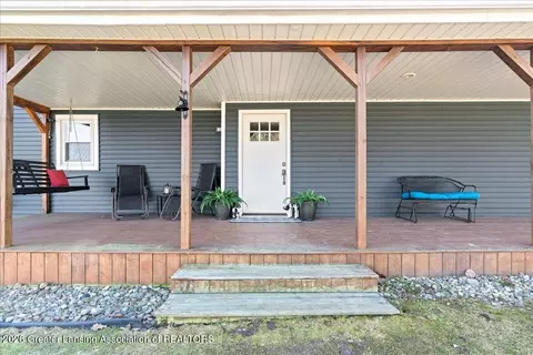 Exterior - 8348 E Maple Rapids Rd, Elsie, MI 48831 photo 2 of 7