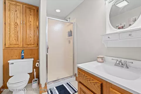 Bath - 8348 E Maple Rapids Rd, Elsie, MI 48831 photo 1 of 1
