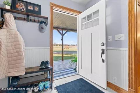 Entry Way - 8348 E Maple Rapids Rd, Elsie, MI 48831 photo 1 of 5