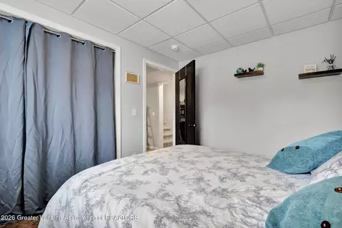 Bedroom - 3522 Ramsgate Dr, Lansing, MI 48906 photo 8 of 9