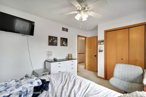 Bedroom - 3522 Ramsgate Dr, Lansing, MI 48906 photo 5 of 9