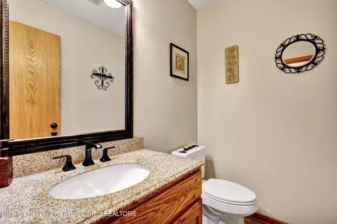 Bath - 3522 Ramsgate Dr, Lansing, MI 48906 photo 3 of 3