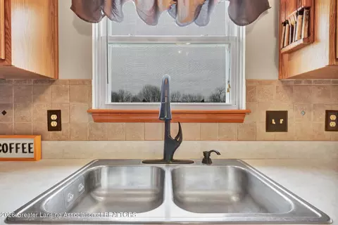 Kitchen - 3522 Ramsgate Dr, Lansing, MI 48906 photo 1 of 4