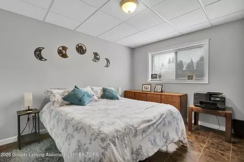 Bedroom - 3522 Ramsgate Dr, Lansing, MI 48906 photo 9 of 9