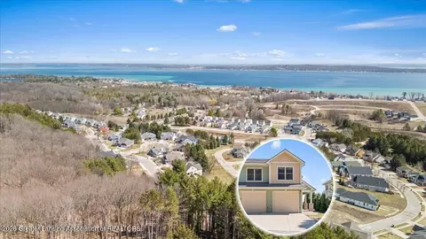 10765 Pine Bluff Dr #7-C, Traverse City, MI 49684