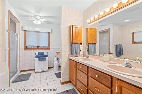 Bath - 1840 E Round Lake Rd, Dewitt, MI 48820 photo 2 of 4