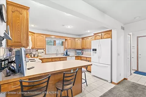 Kitchen - 1840 E Round Lake Rd, Dewitt, MI 48820 photo 2 of 3