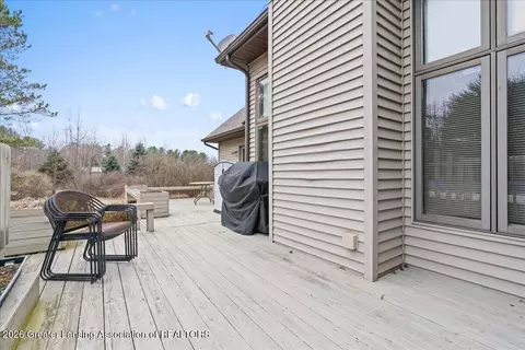 Exterior - 1840 E Round Lake Rd, Dewitt, MI 48820 photo 9 of 10