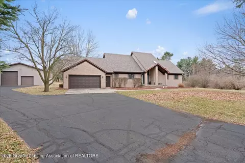 Exterior - 1840 E Round Lake Rd, Dewitt, MI 48820 photo 3 of 10