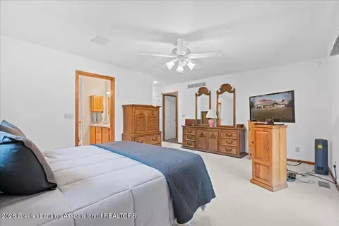 Bedroom - 1840 E Round Lake Rd, Dewitt, MI 48820 photo 2 of 5