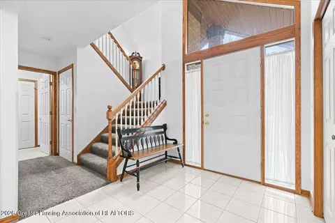 Entry Way - 1840 E Round Lake Rd, Dewitt, MI 48820 photo 2 of 3