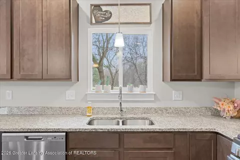 Kitchen - 806 Starlight Way, Perry, MI 48872 photo 4 of 4