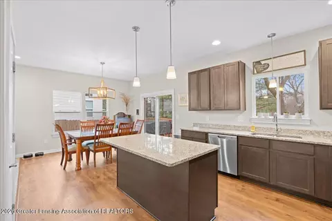 Kitchen - 806 Starlight Way, Perry, MI 48872 photo 2 of 4