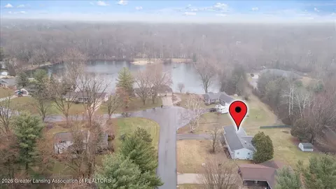 View/Area - 3783 Wisteria Ln, Dewitt, MI 48820 photo 7 of 8