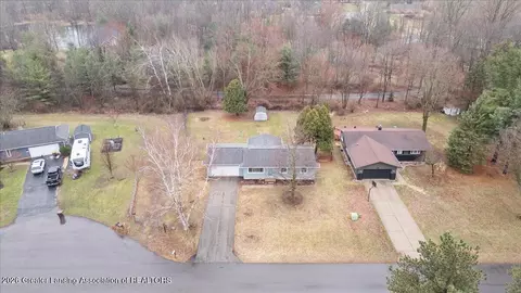 View/Area - 3783 Wisteria Ln, Dewitt, MI 48820 photo 4 of 8