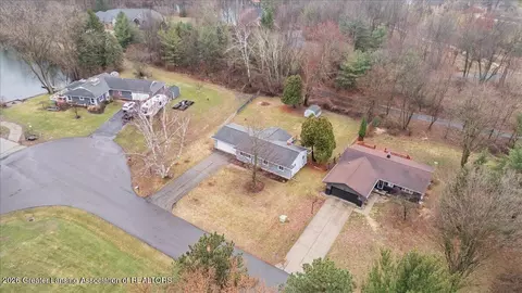 View/Area - 3783 Wisteria Ln, Dewitt, MI 48820 photo 6 of 8