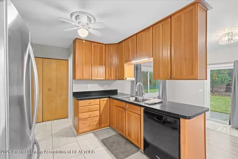 Kitchen - 3783 Wisteria Ln, Dewitt, MI 48820 photo 2 of 5