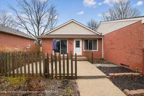 258 Bonnie Brook Dr #12, Charlotte, MI 48813