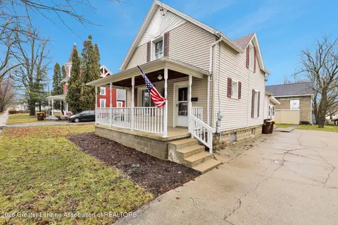 505 S Clinton Ave, Saint Johns, MI 48879